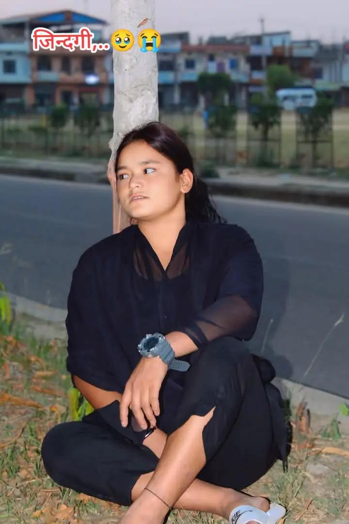 @StrOng Girl..🩶🥹