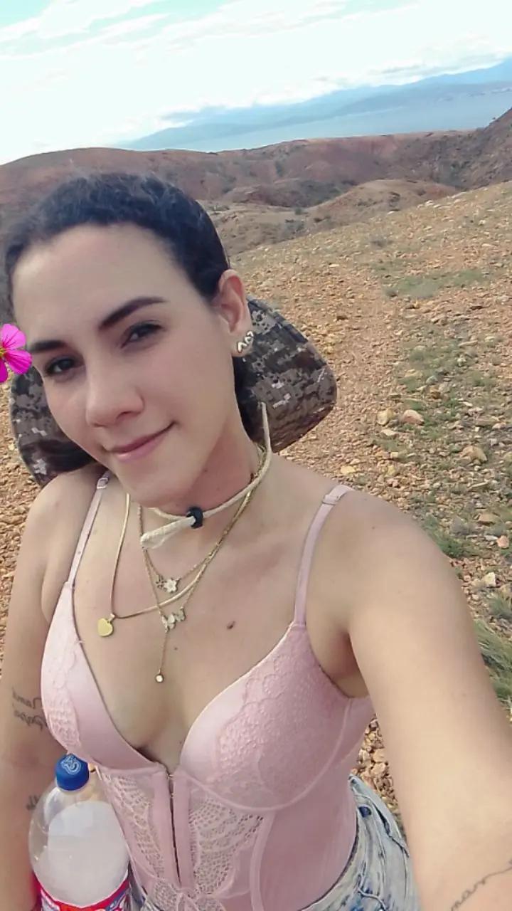 @Sara Andreina