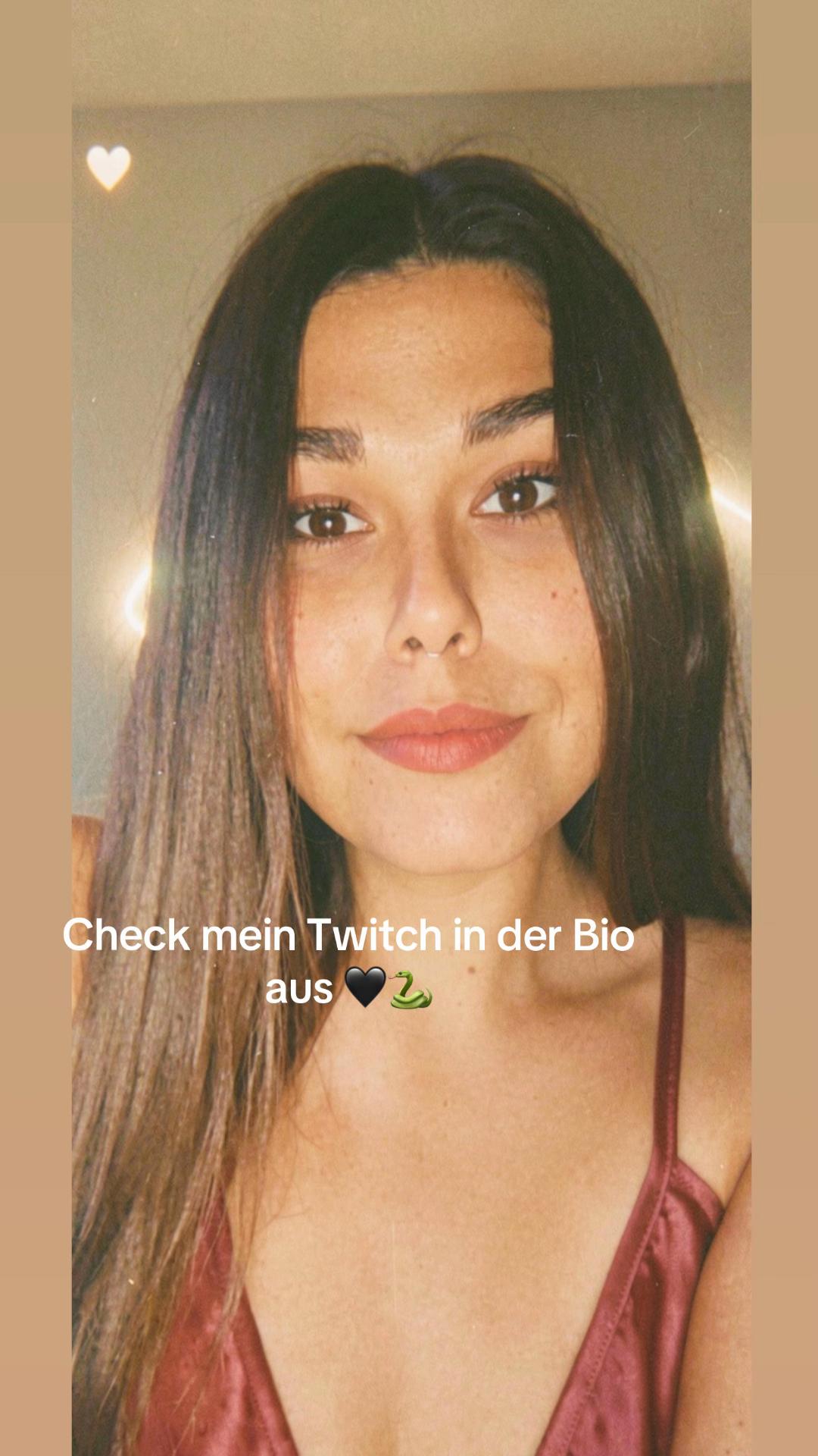 @Angel🖤🐍