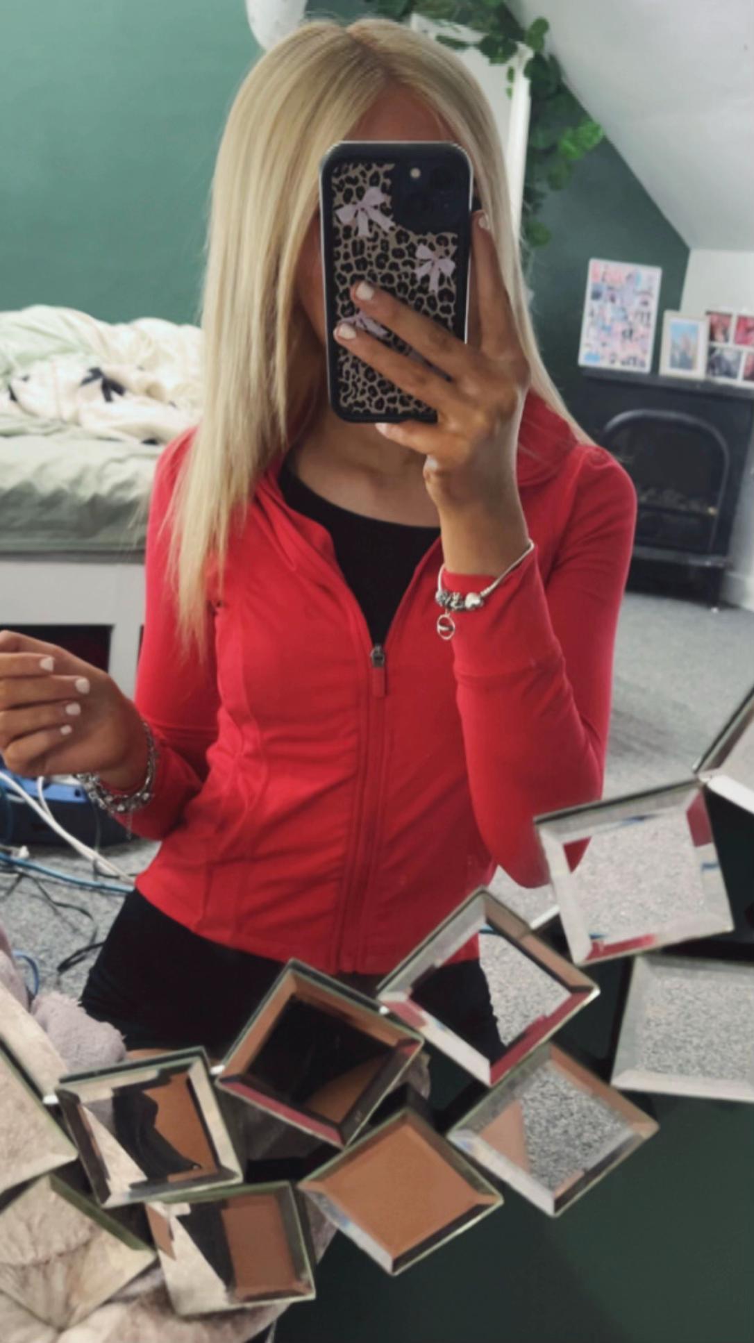 @𝐭𝐞𝐚𝐠𝐚𝐧𝐦𝐮𝐫𝐩𝐡𝐲👸🏼🪭
