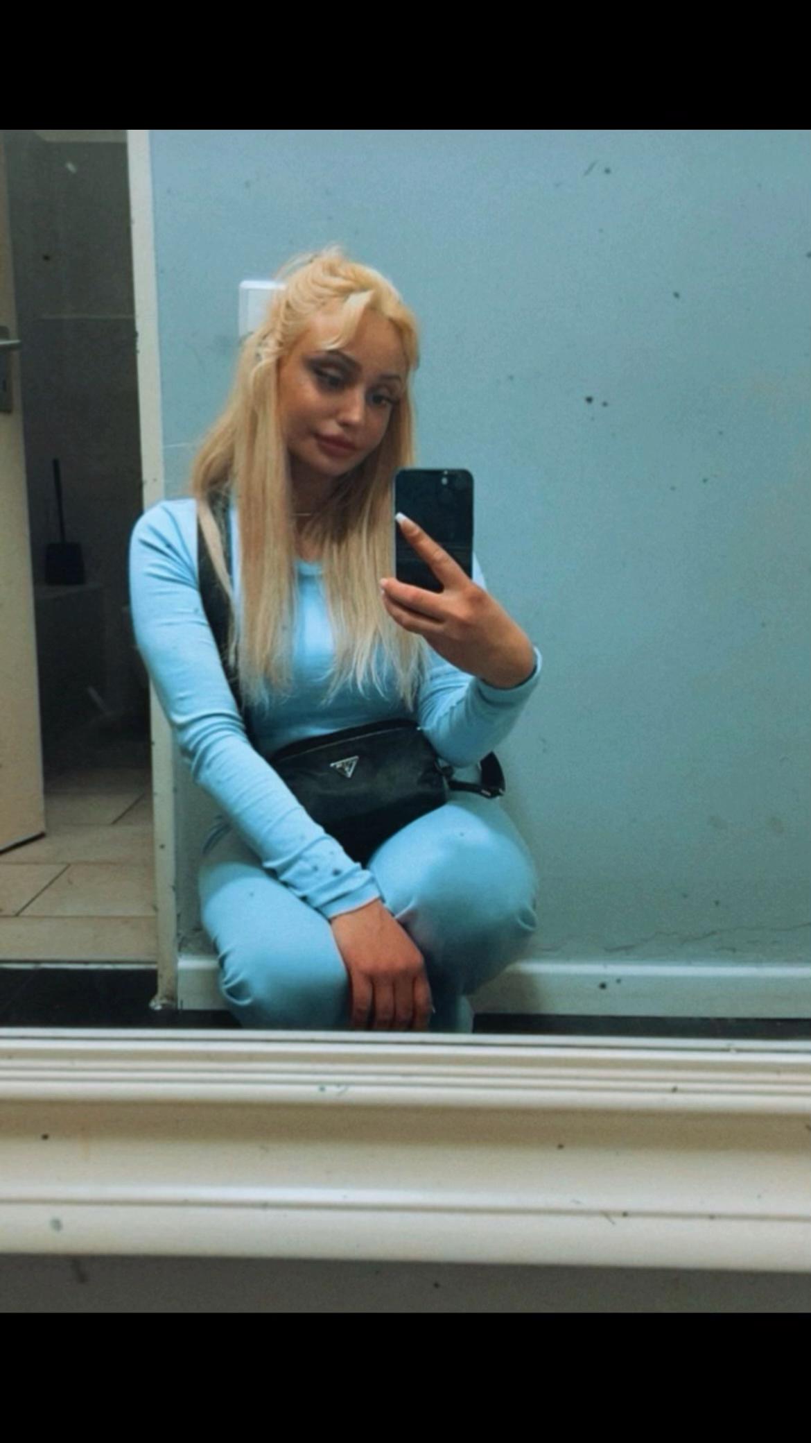 @bellaa_blond