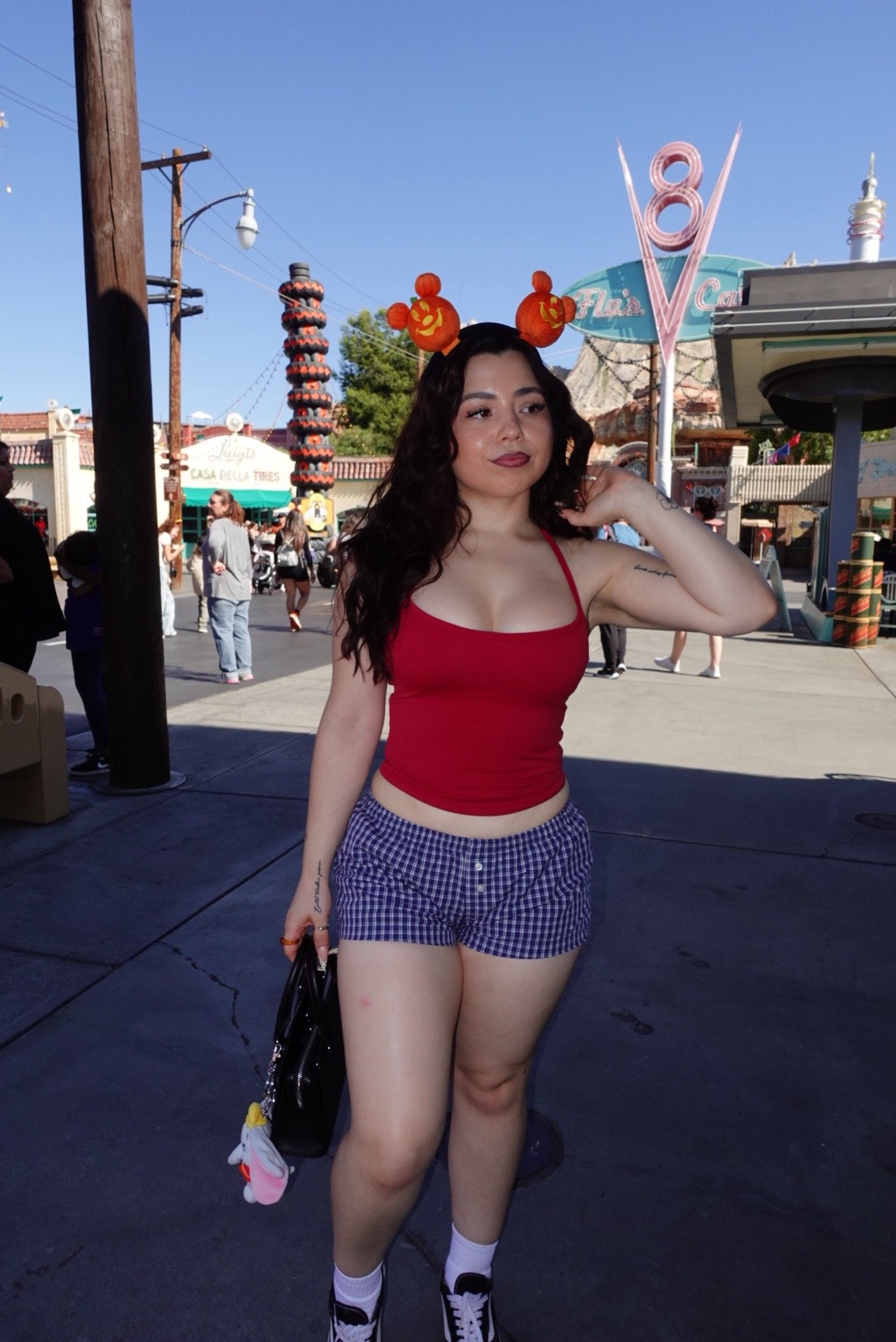 @Lisa_xoxo25