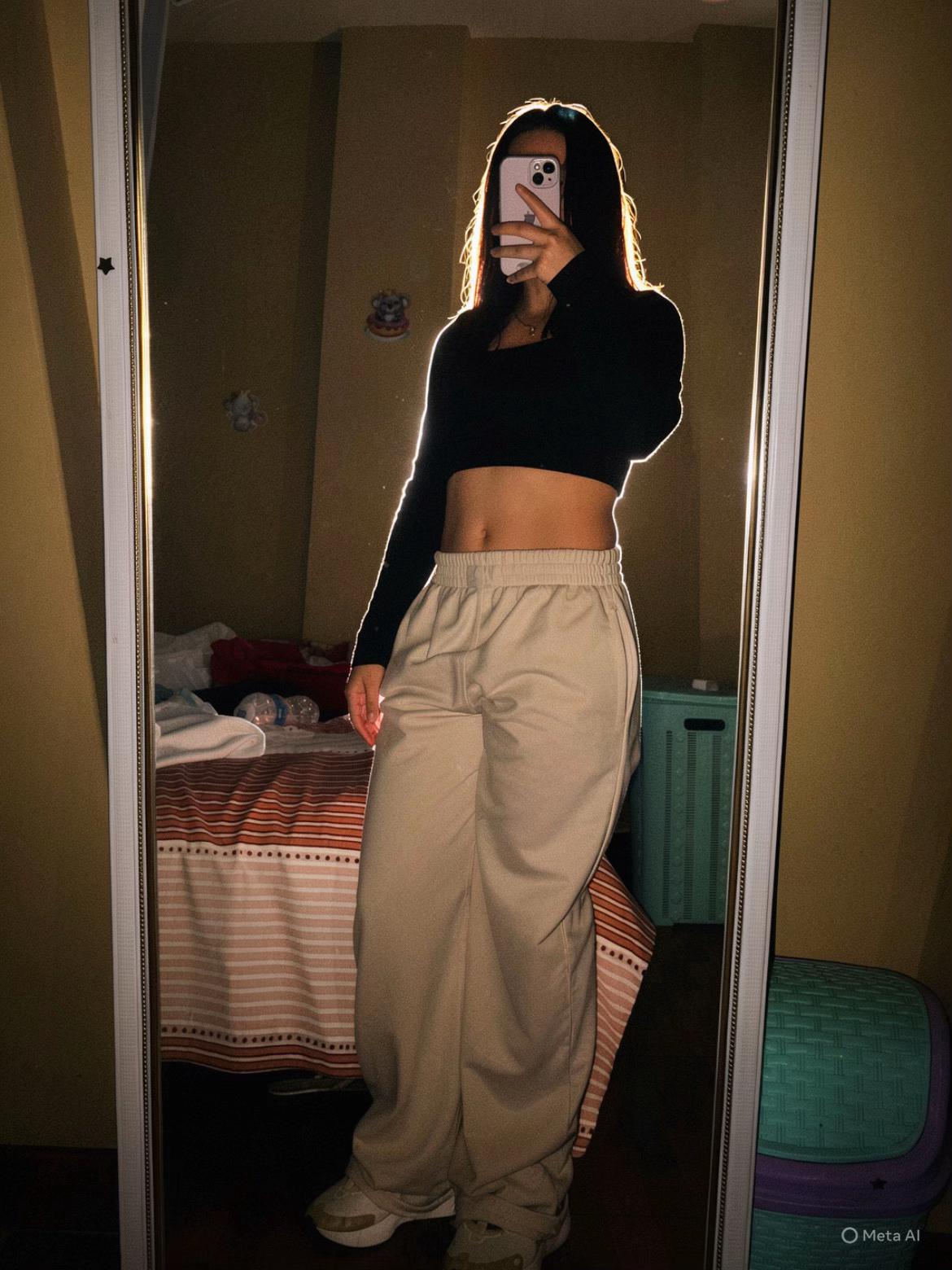 @𝓨𝓸𝓶𝓲𝓻𝓪 𝓛𝓪𝓻𝓪💕