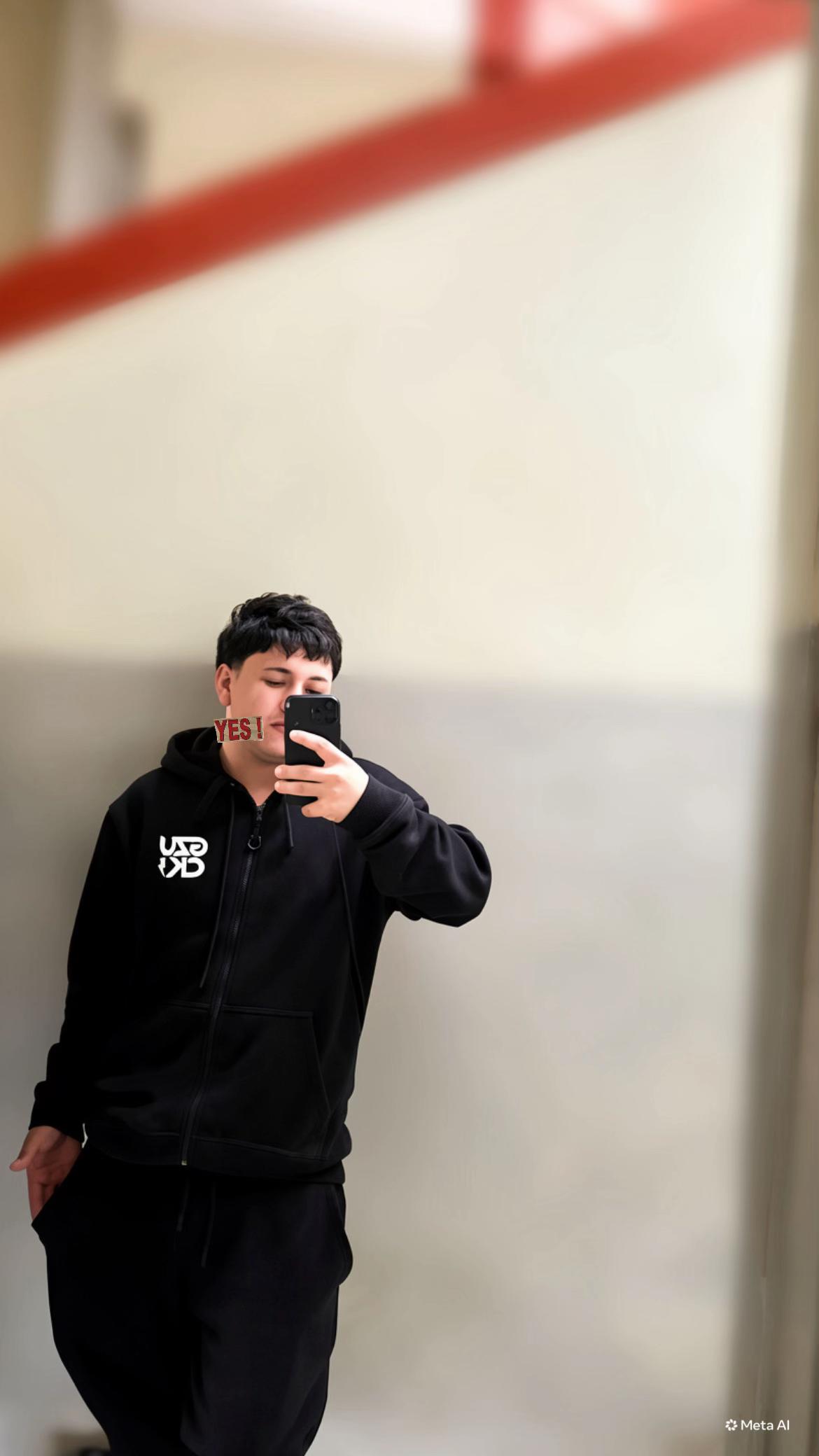@Alexander Vasquez