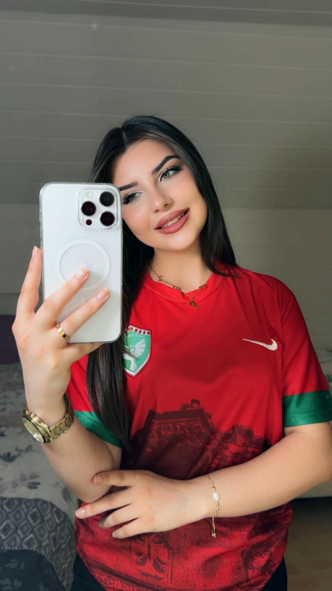 @laylee21