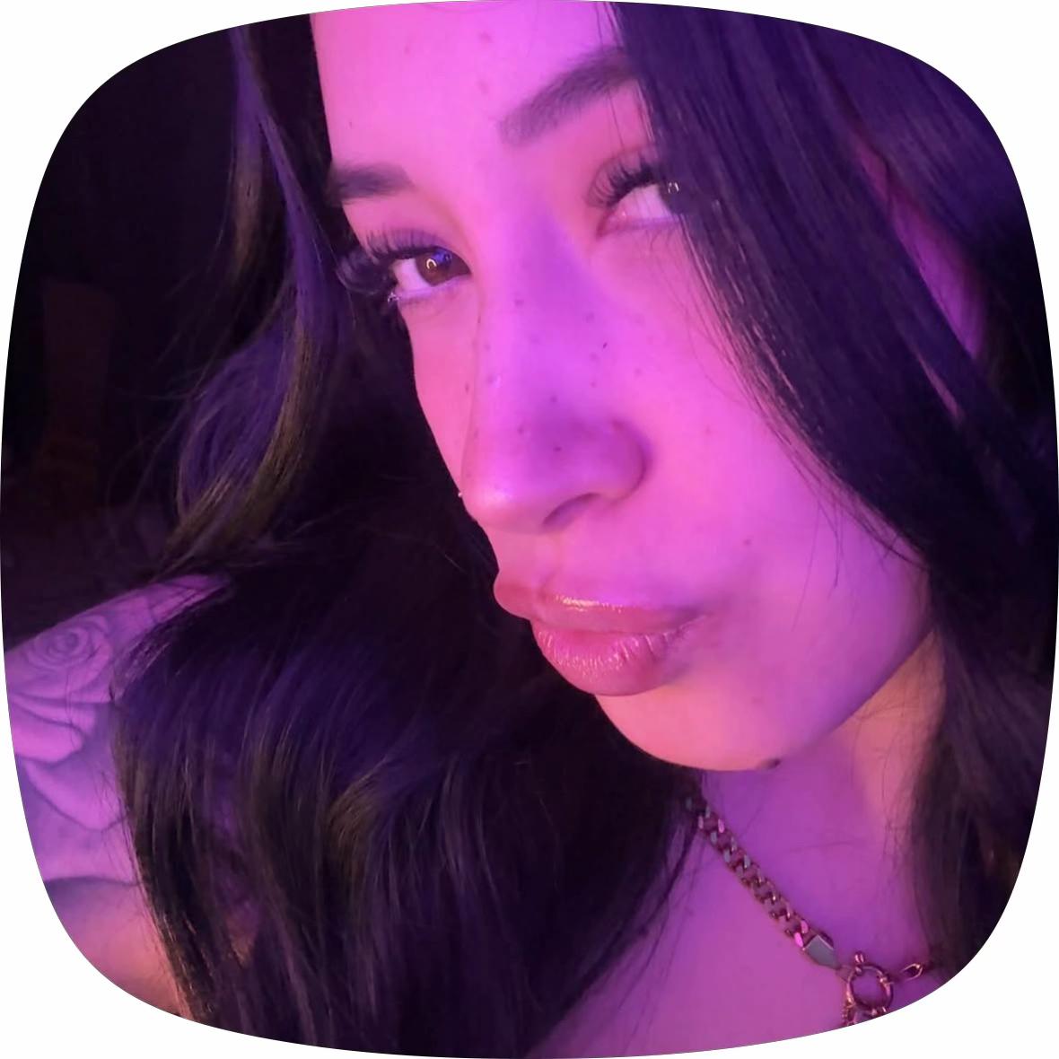 @user_ariana