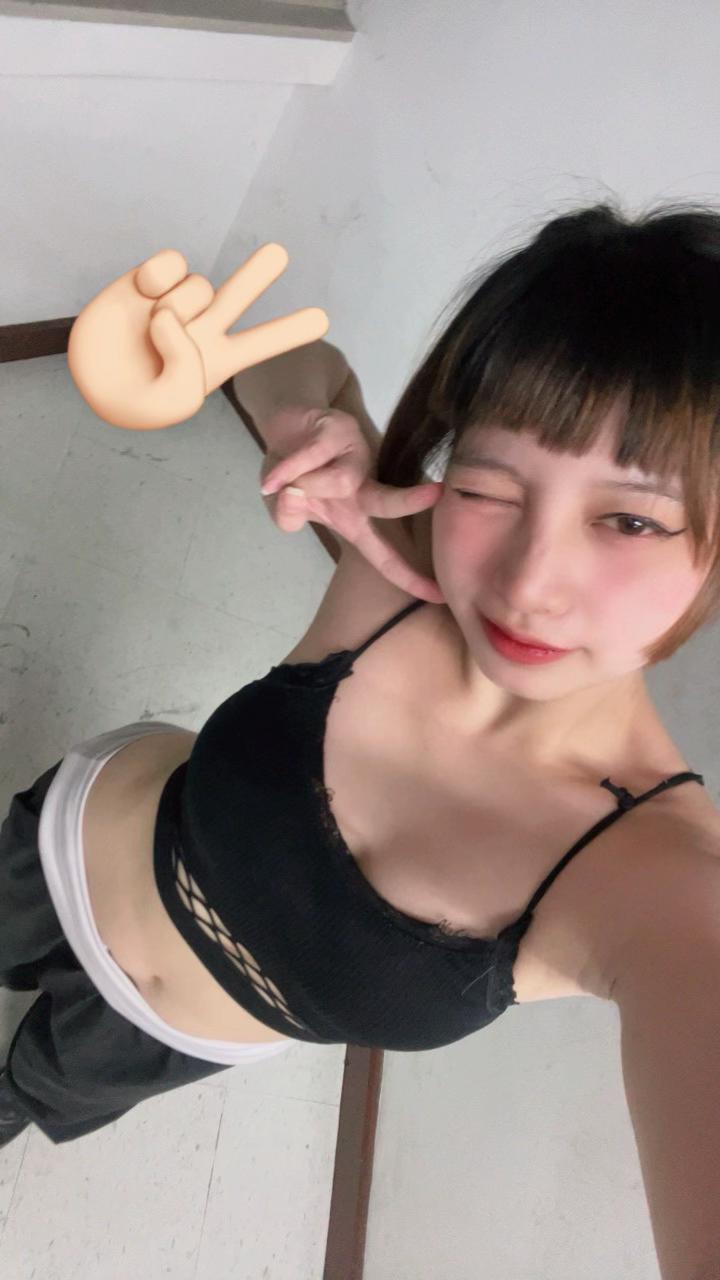 @H_A_N_A_B_I_U_N_N_I_E_🖤🦁🌸
