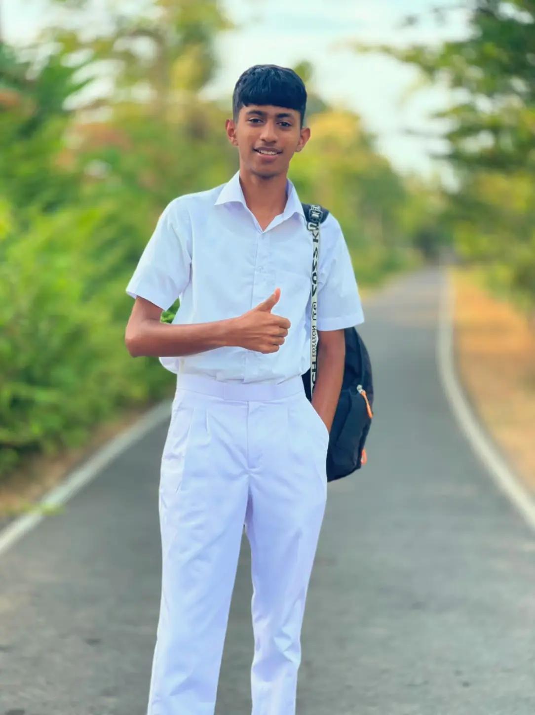 @" 𝗧𝗛𝗔𝗦𝗨 :) - 𝗔 -"