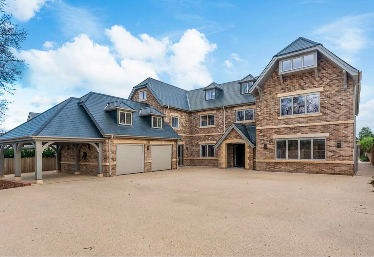 @Upscale Developments UK 🇬🇧