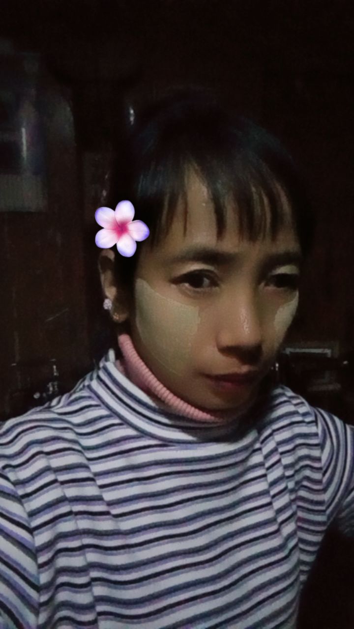 @သဇင်ခိုင်