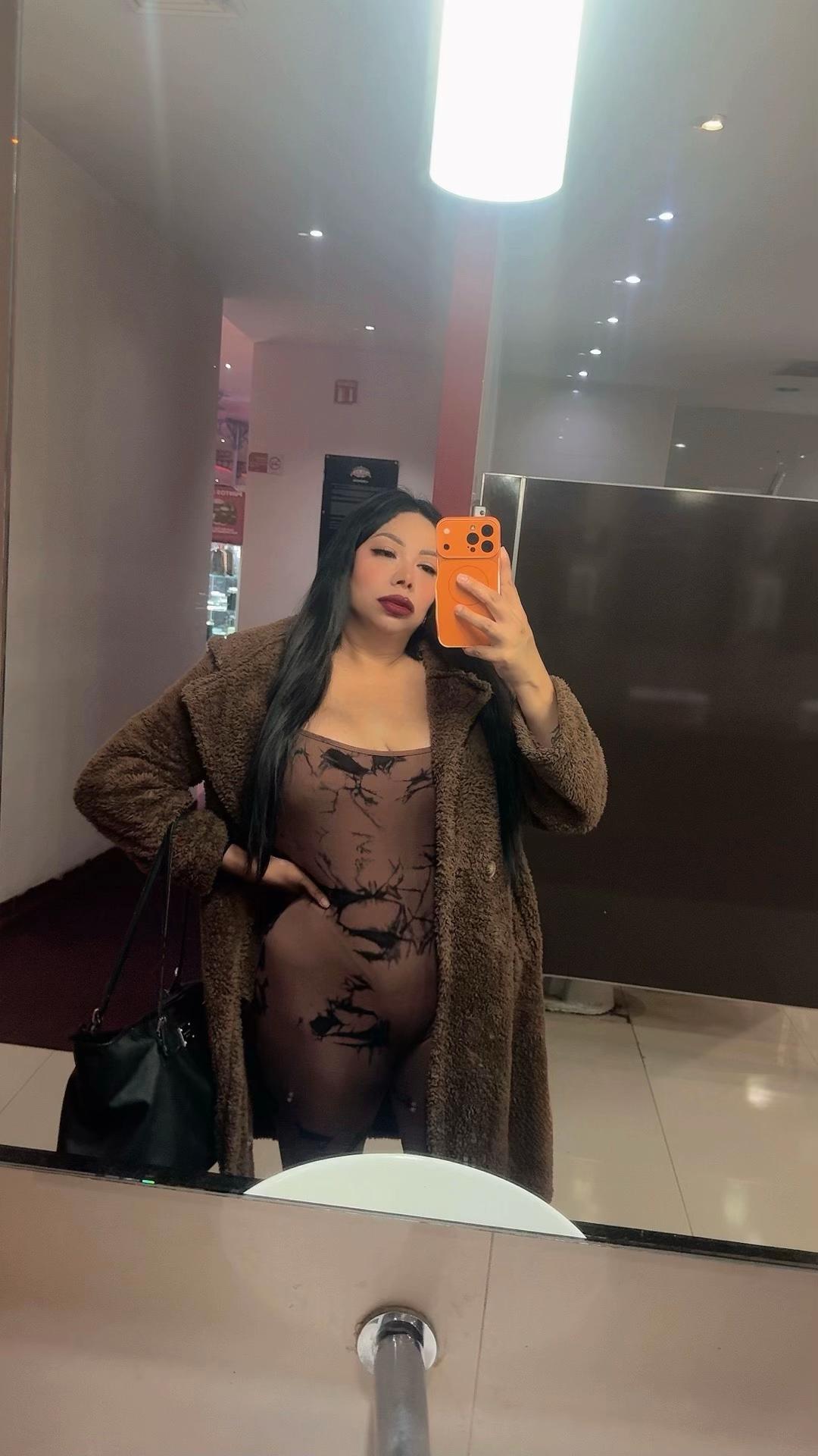 @vivianadeshell