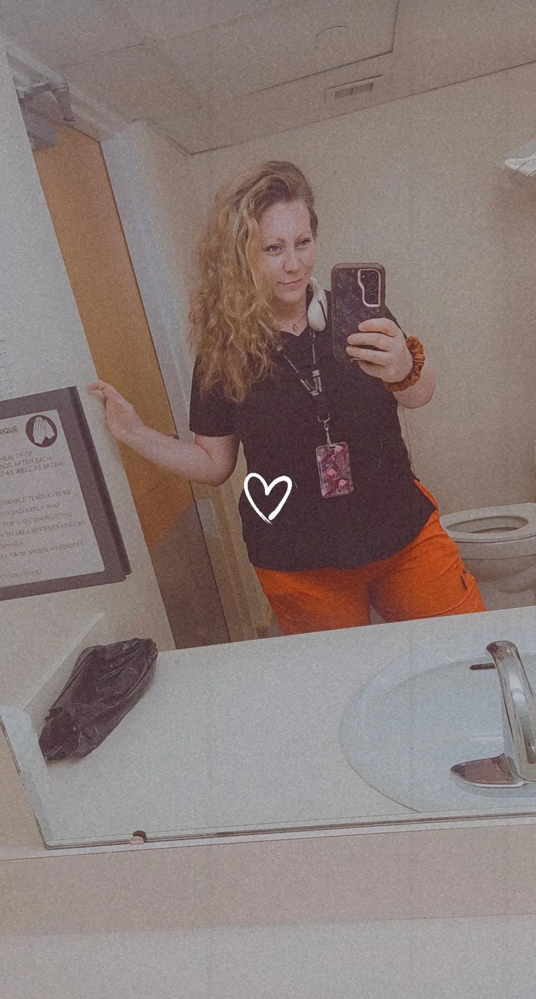 @t!llyb€€☆ 🐝 🦋