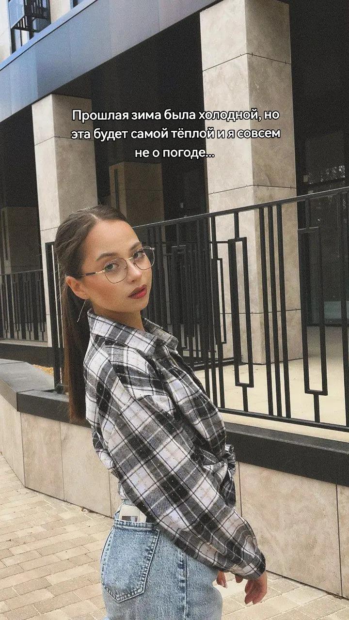 @°M