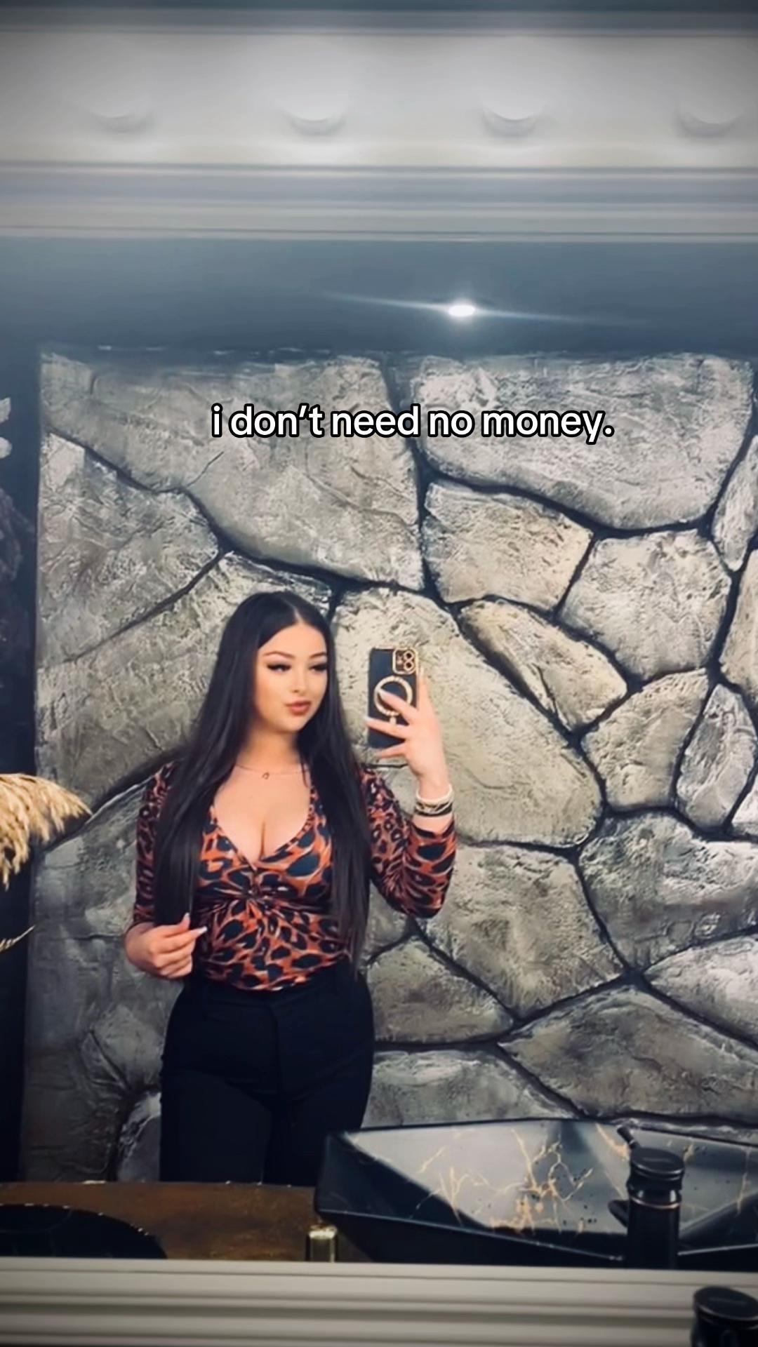 @_denisa_