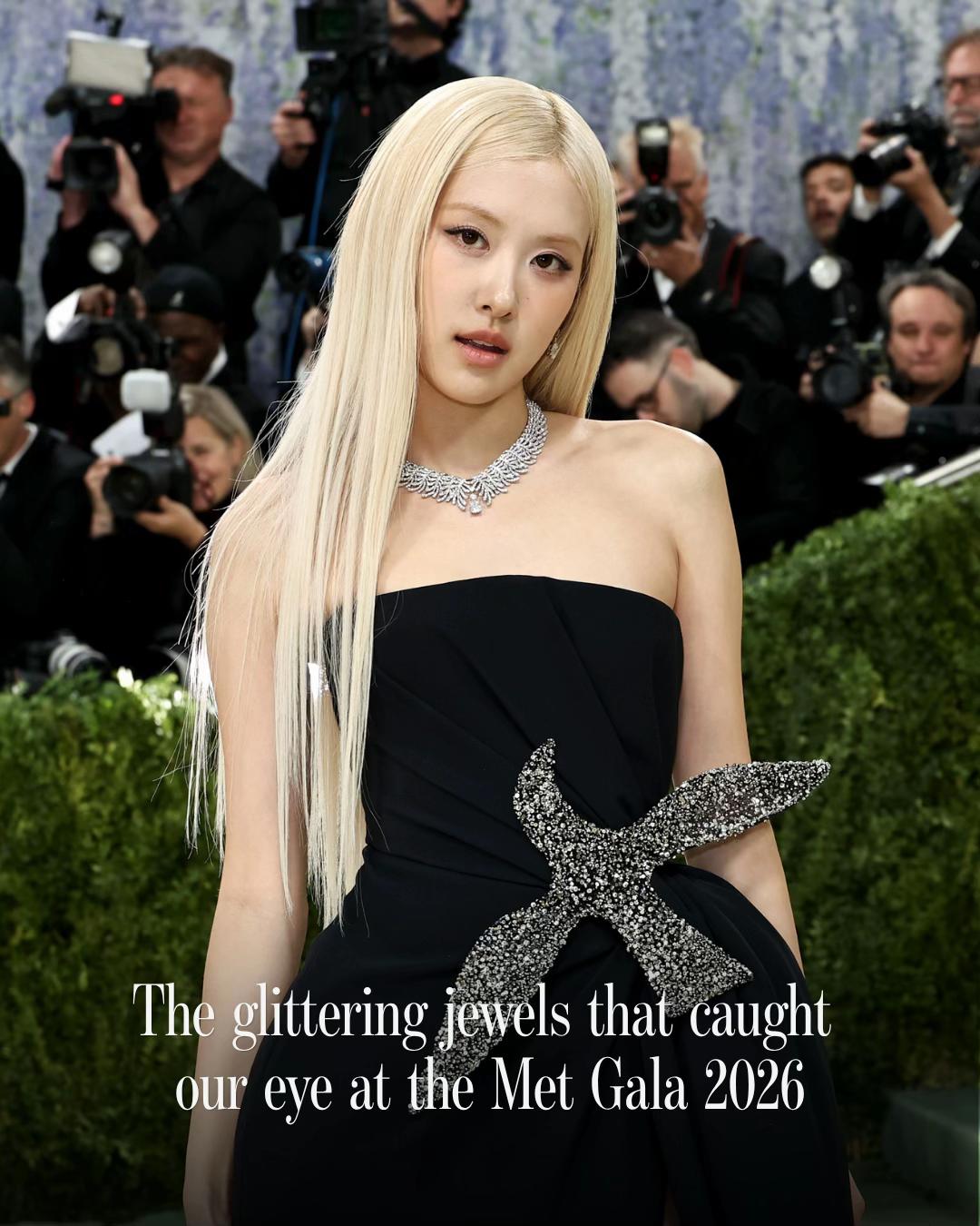 @Harper’s BAZAAR SG