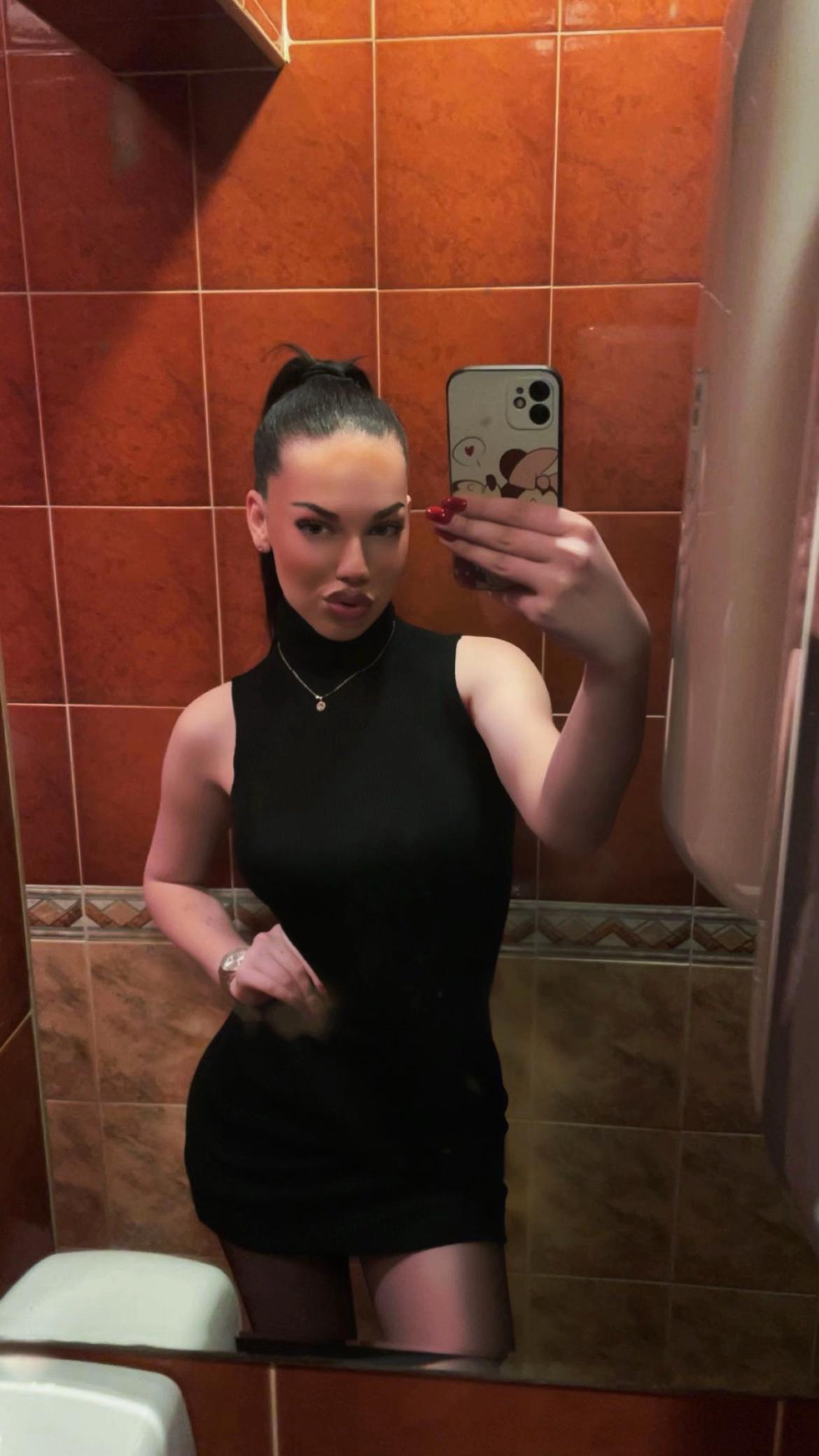 @𝐃🍒