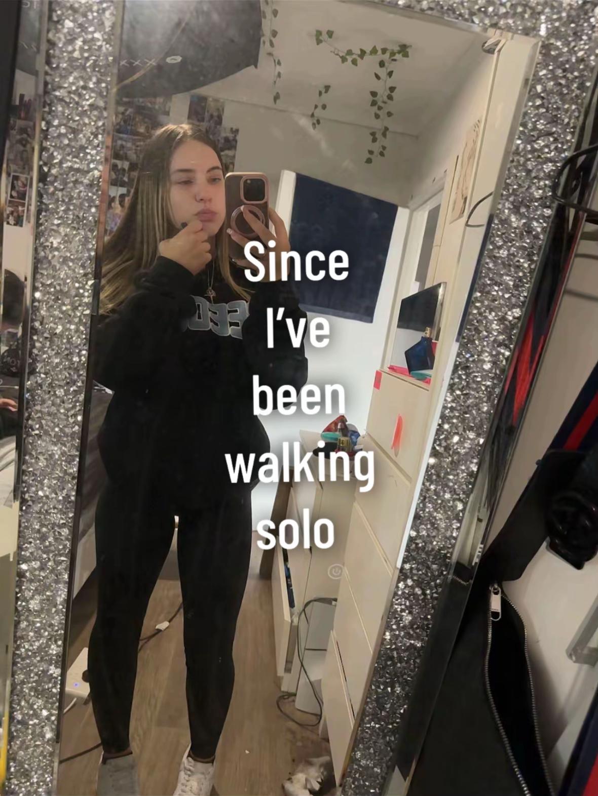 @🎭