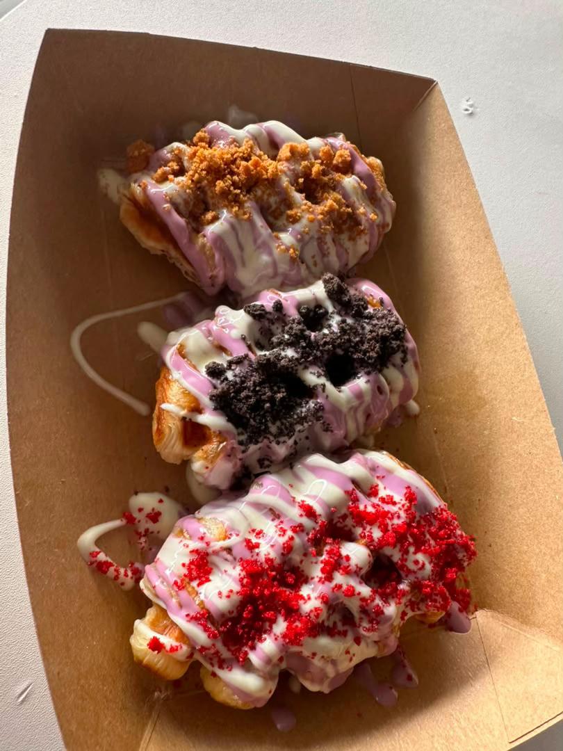@A'z Wafflelicious