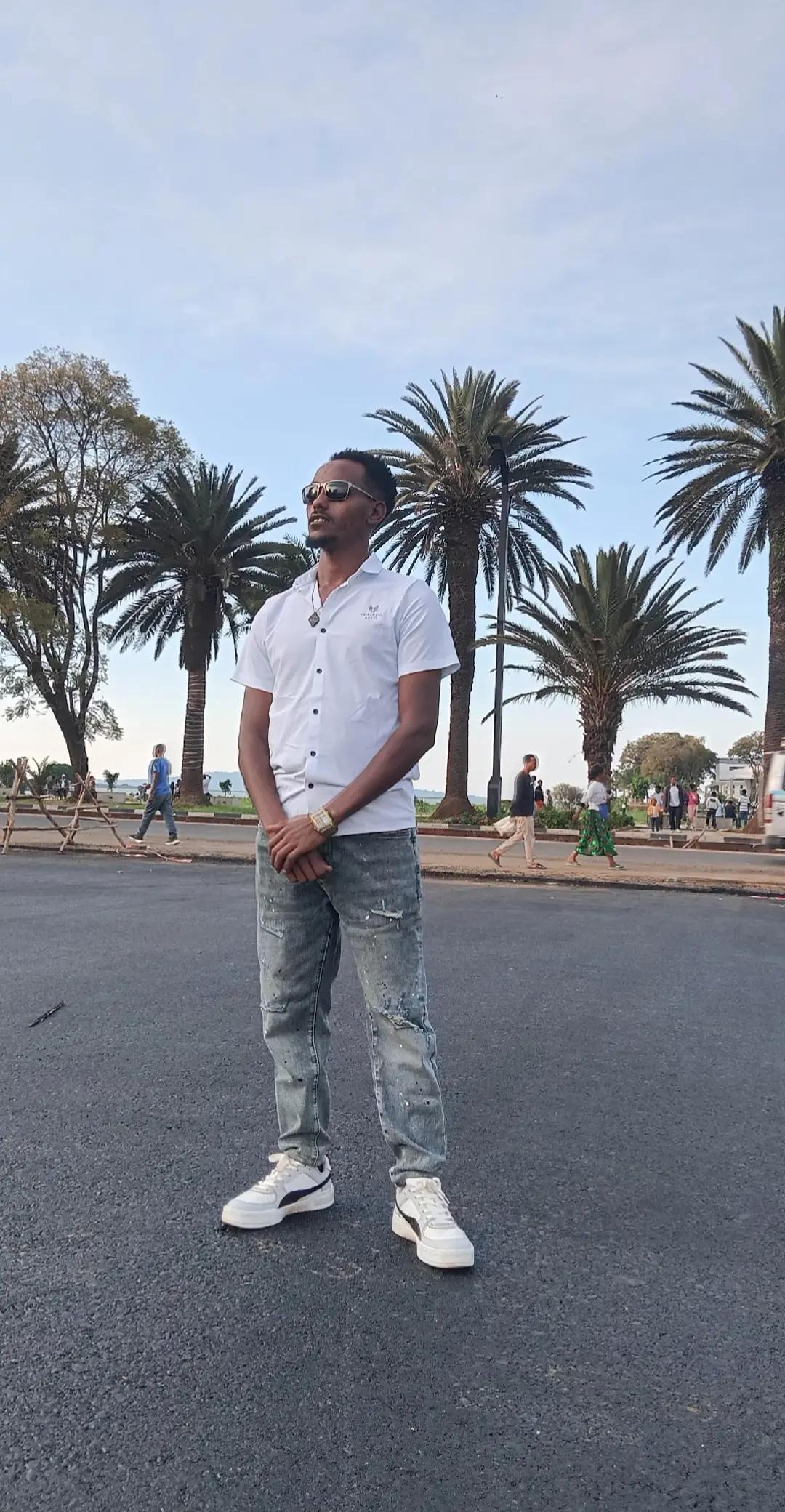 @መኩ ዘ-ባህር ዳር 🙌 💎