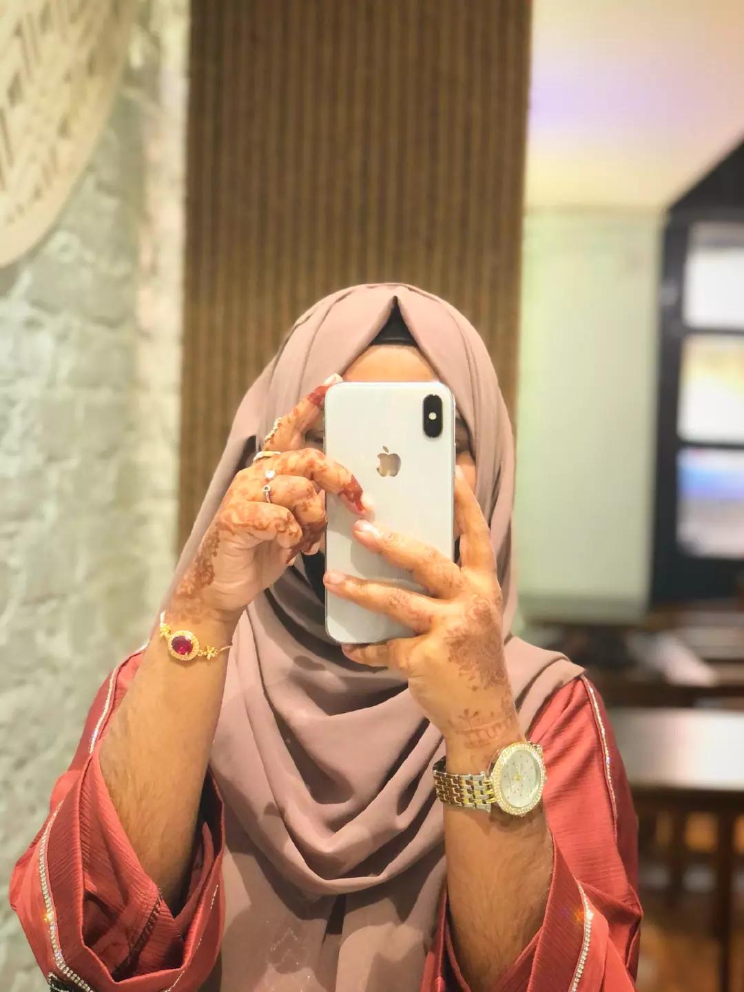 @BUSHRA_💫
