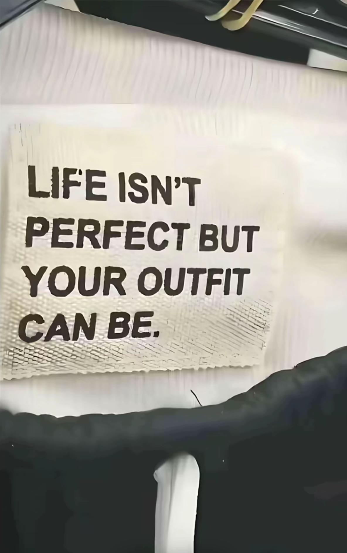 @🎭