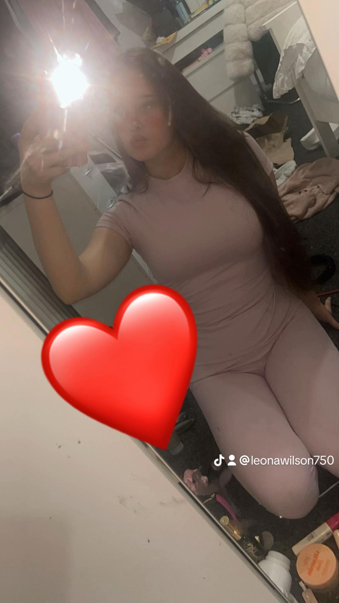 @𝓁ℯℴ𝓃𝒶🫧