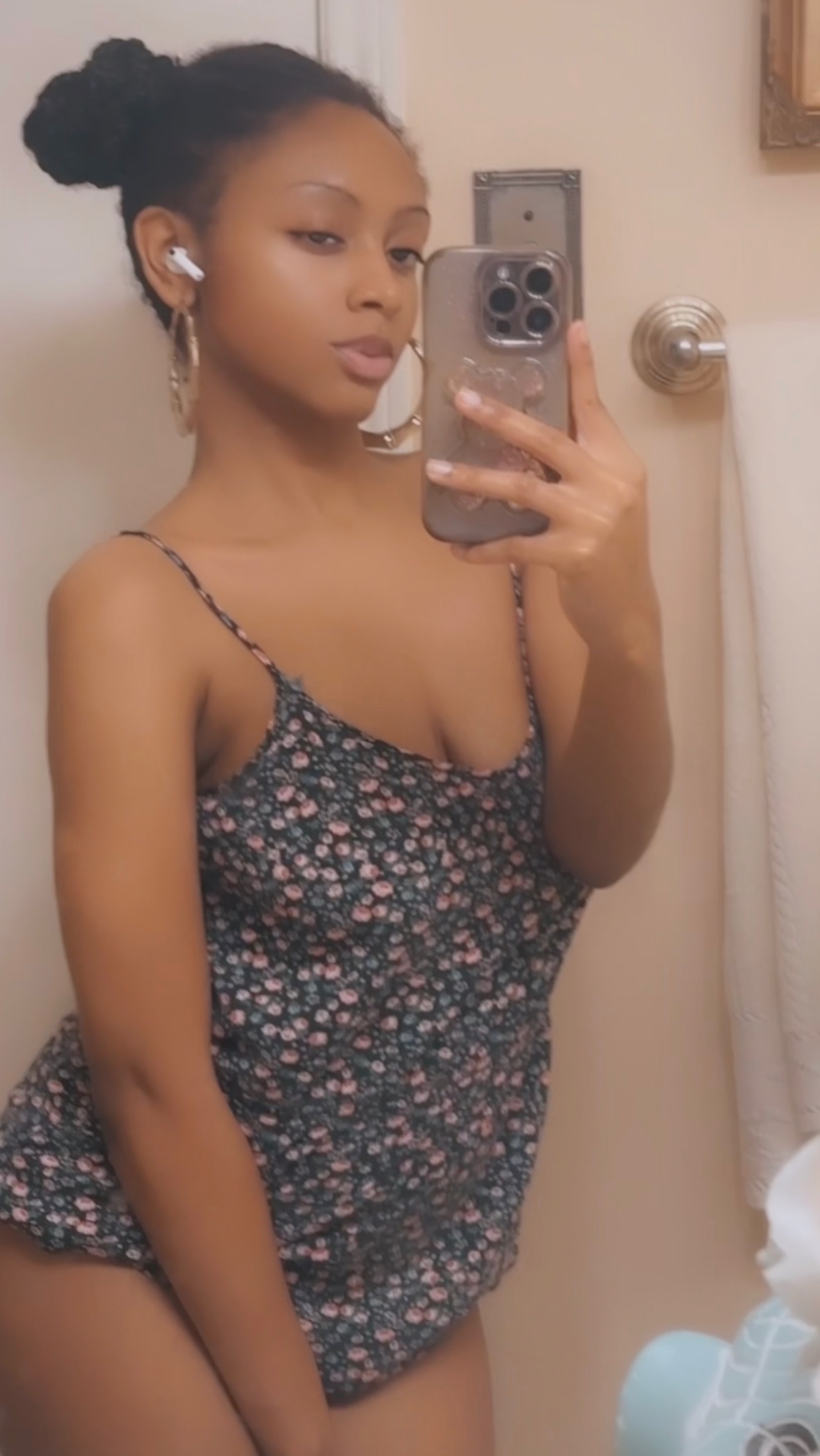 @babygirlv_21🥂🤍