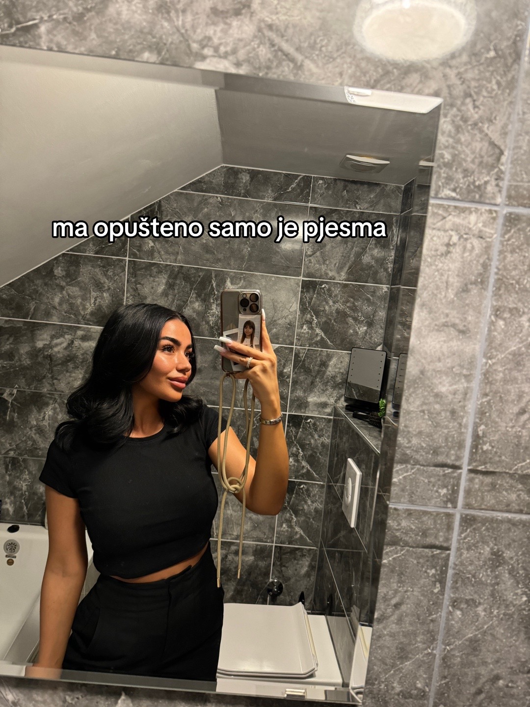 @Nikki