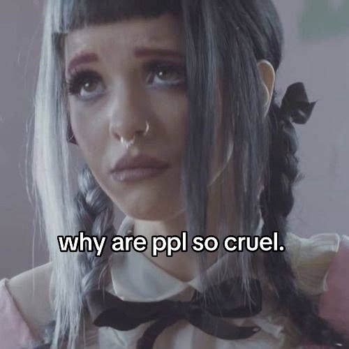 @🩹мєℓαηιє🍼