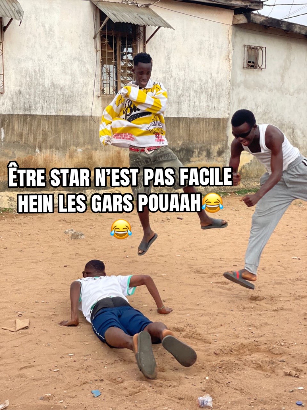 @LA VEDETTE MINI OFFICIEL
