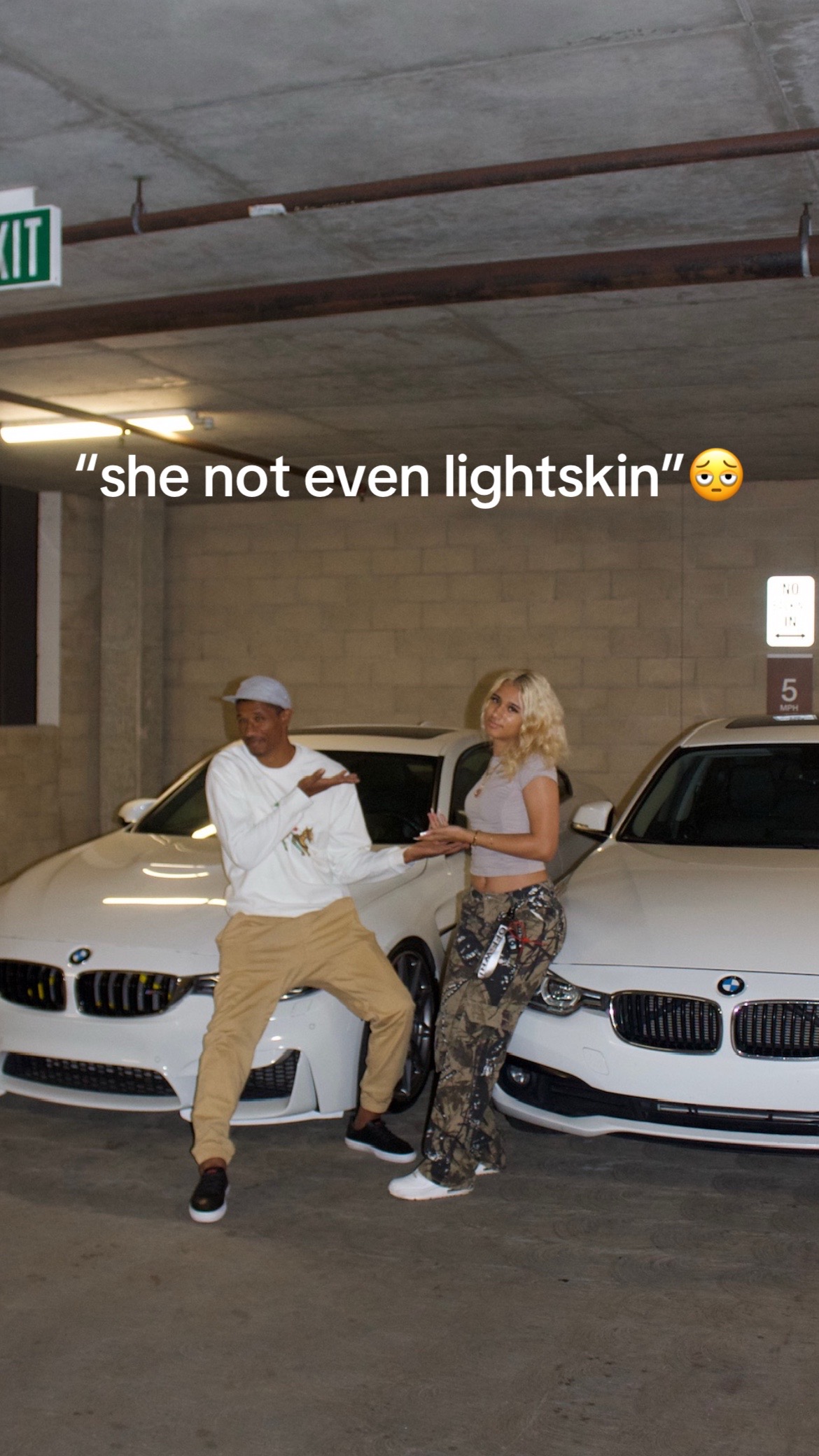 @⃟