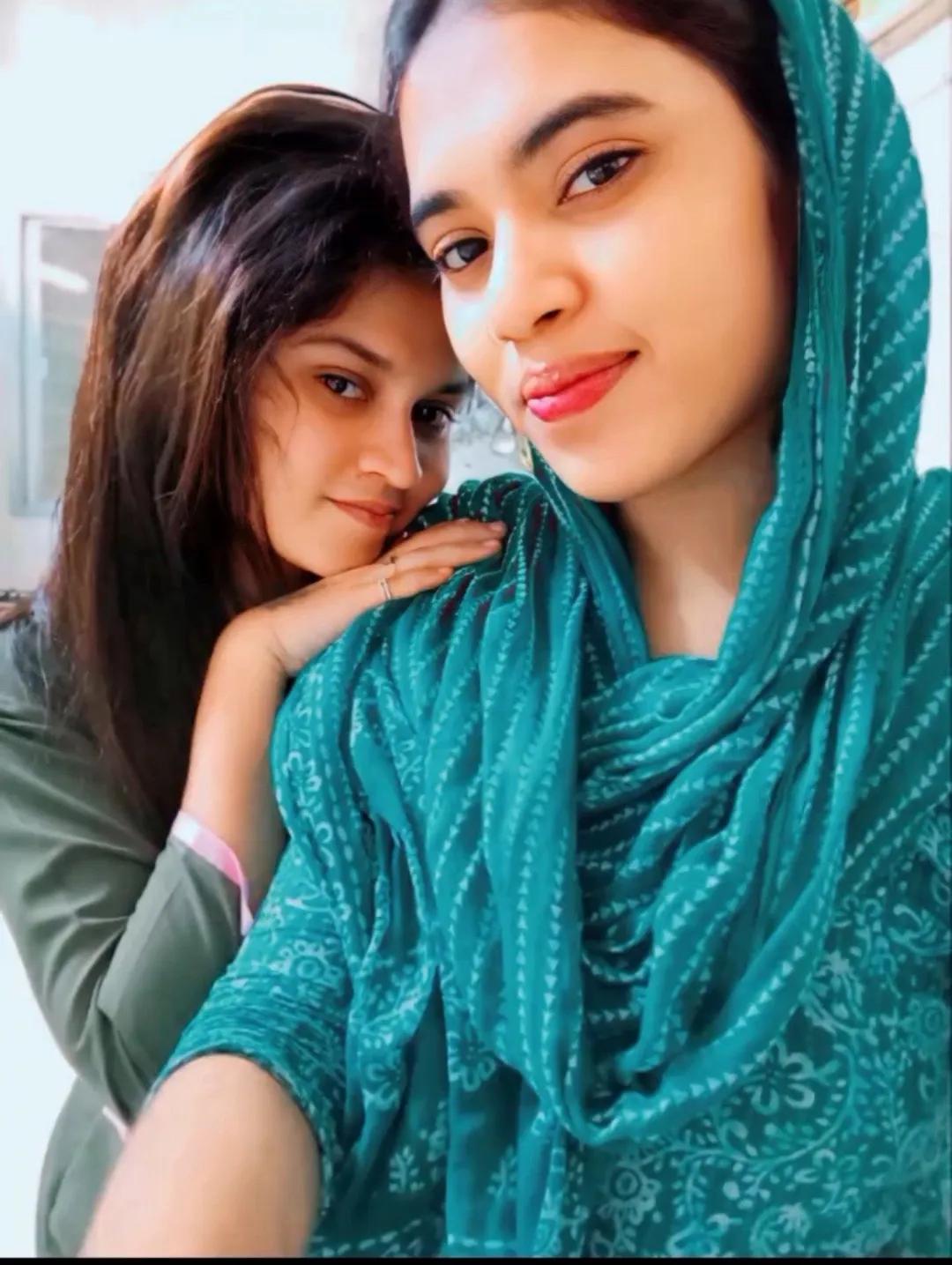 @HaRsHaNa_🐼🩷🇦🇪