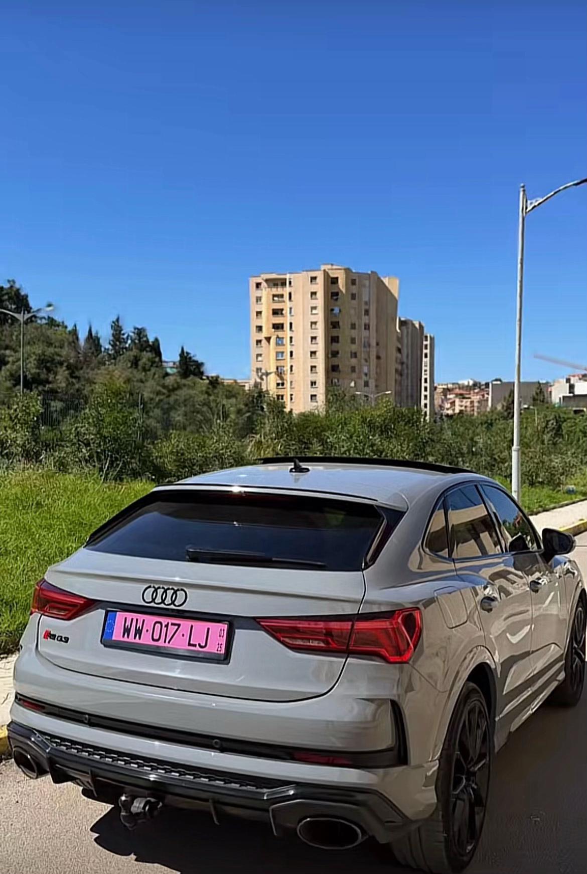 @Location de voiture luxurieux