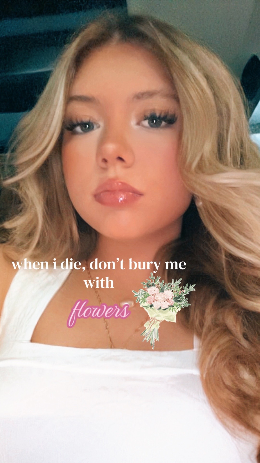 @𝒶 𝓋 𝑒 𝓇 𝓎 . 💐