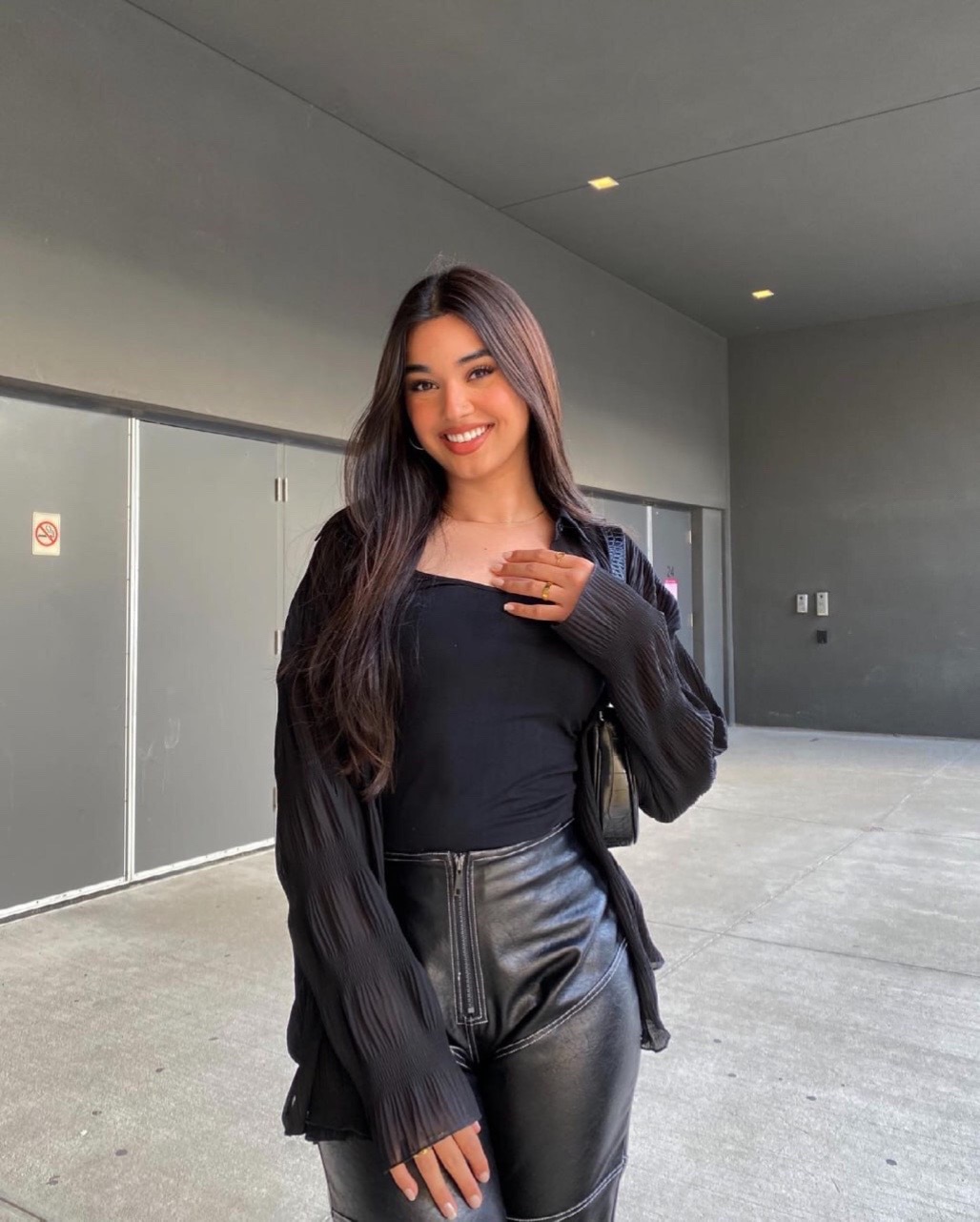 @Janvi