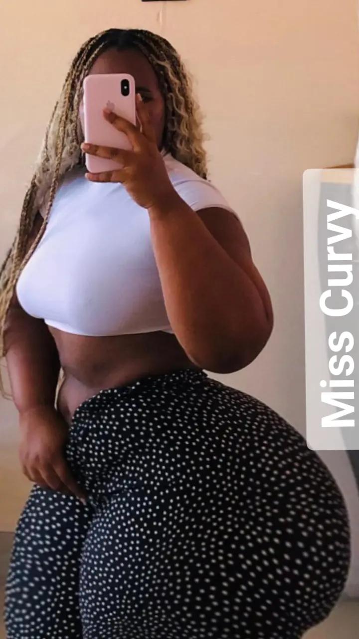 @Miss curvy 🥰