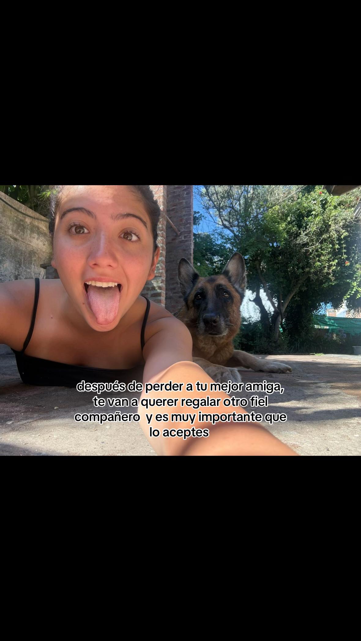 @whoisvickyy