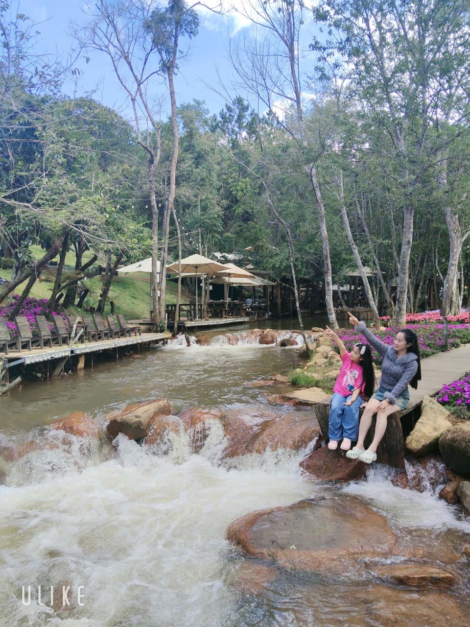 @Ho&agrave;ng Quy&ecirc;n