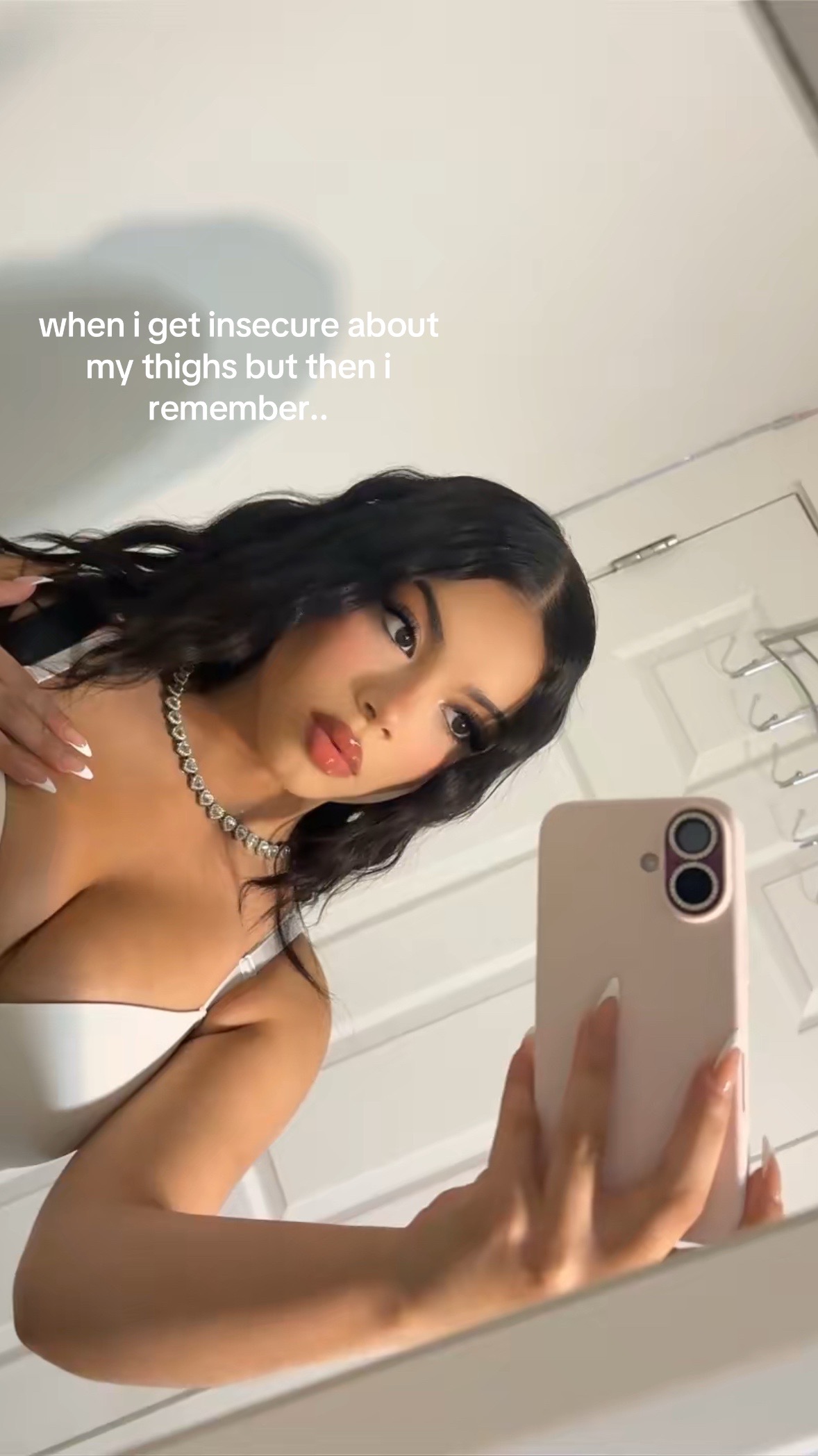 @isabella
