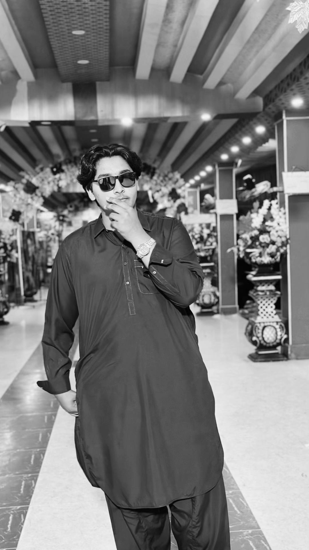 @Ch_husnaindharar♛
