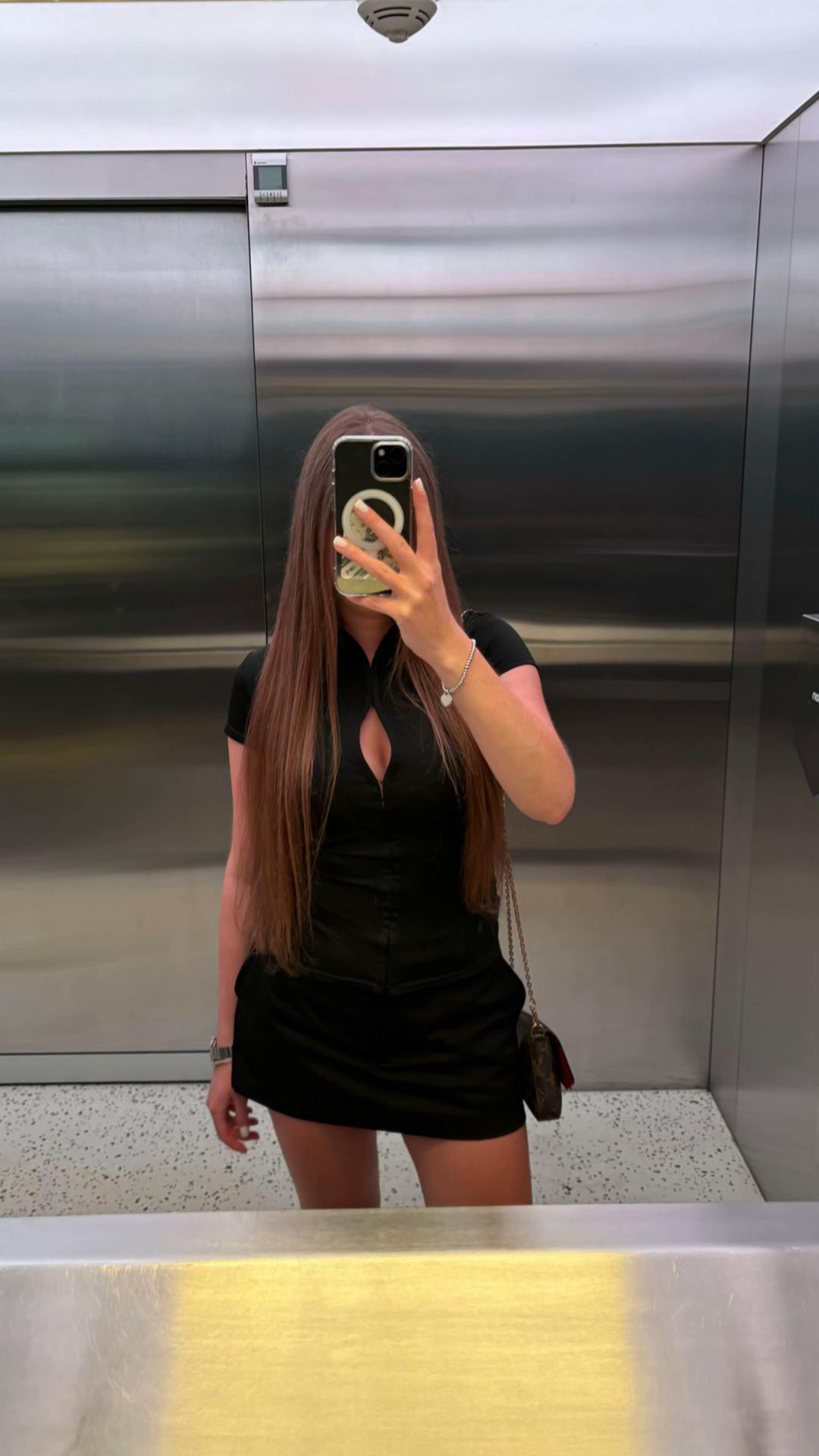 @Anna__Mariya_