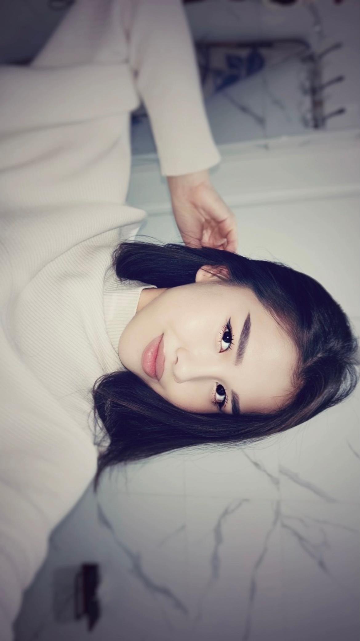 @•zh•