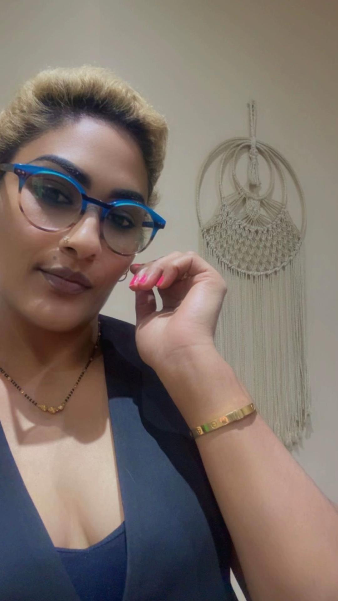 @Maria Nikolantu