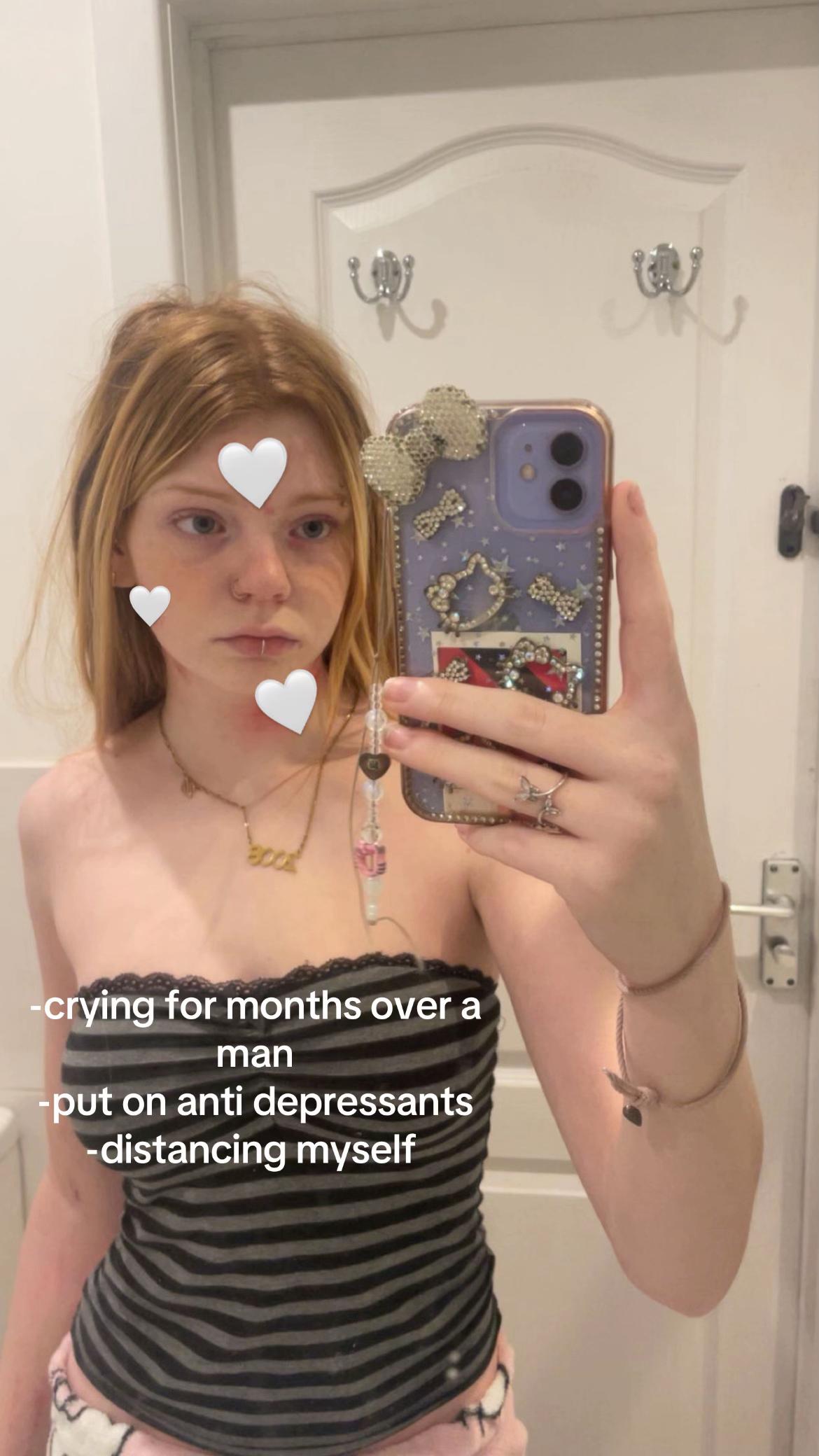 @_ellamary_