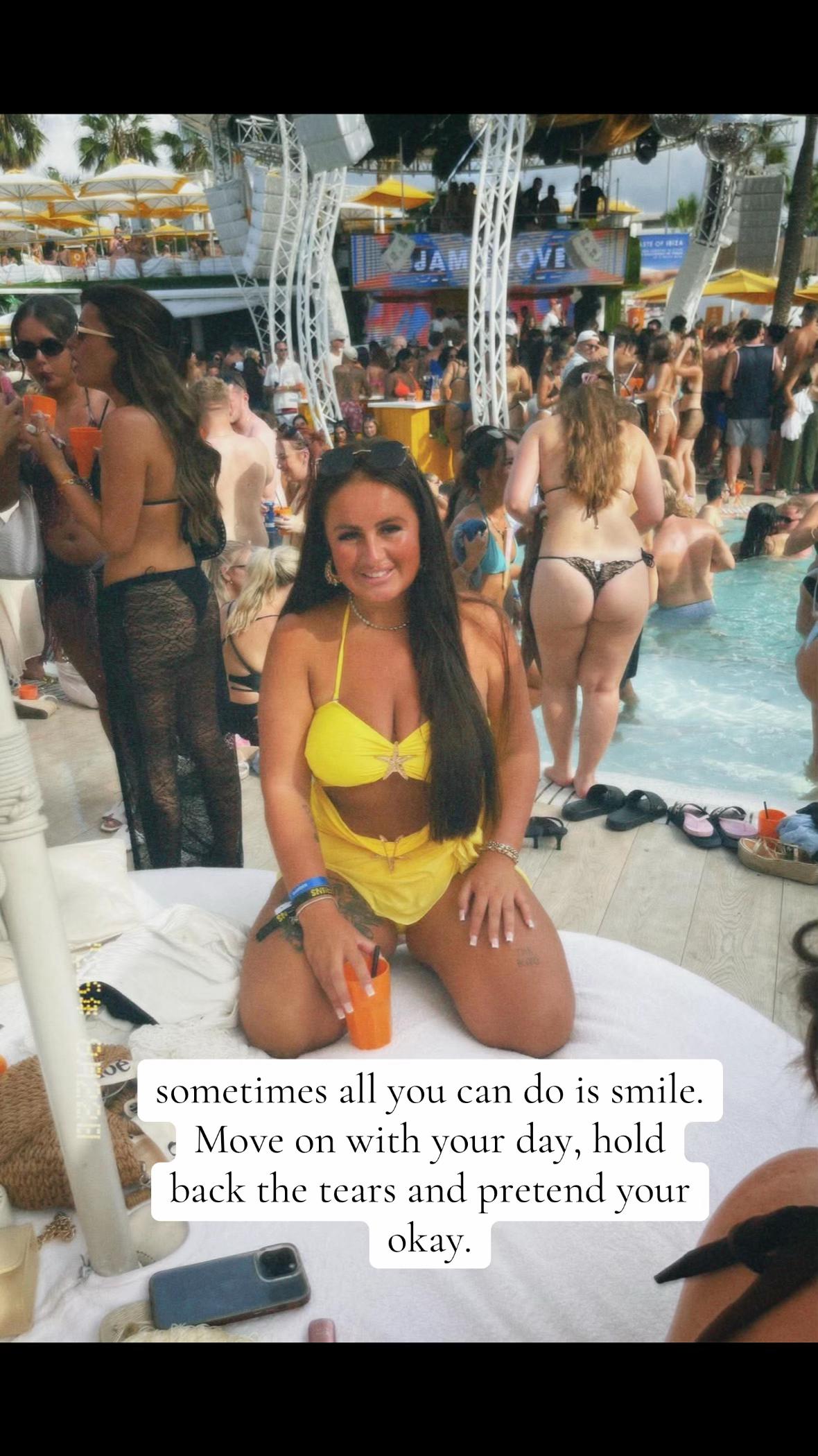 @courtneywhitexx