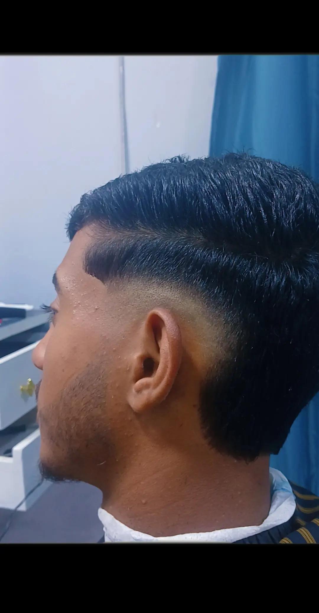 @الـزعـيـم ✂️