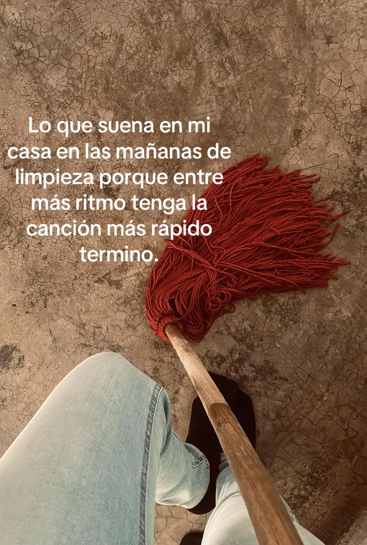 @•