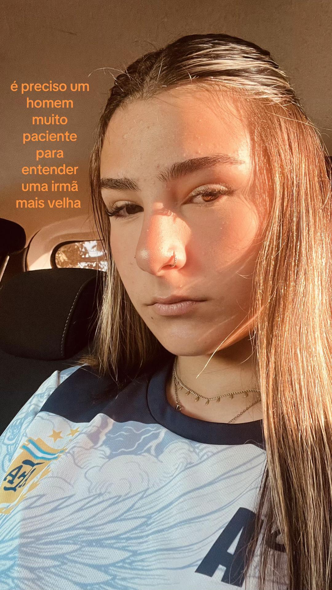 @larissa