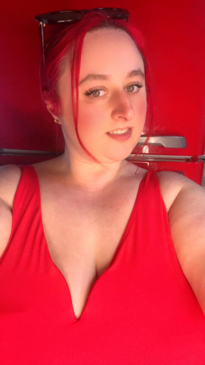 @MissBombshellBettie