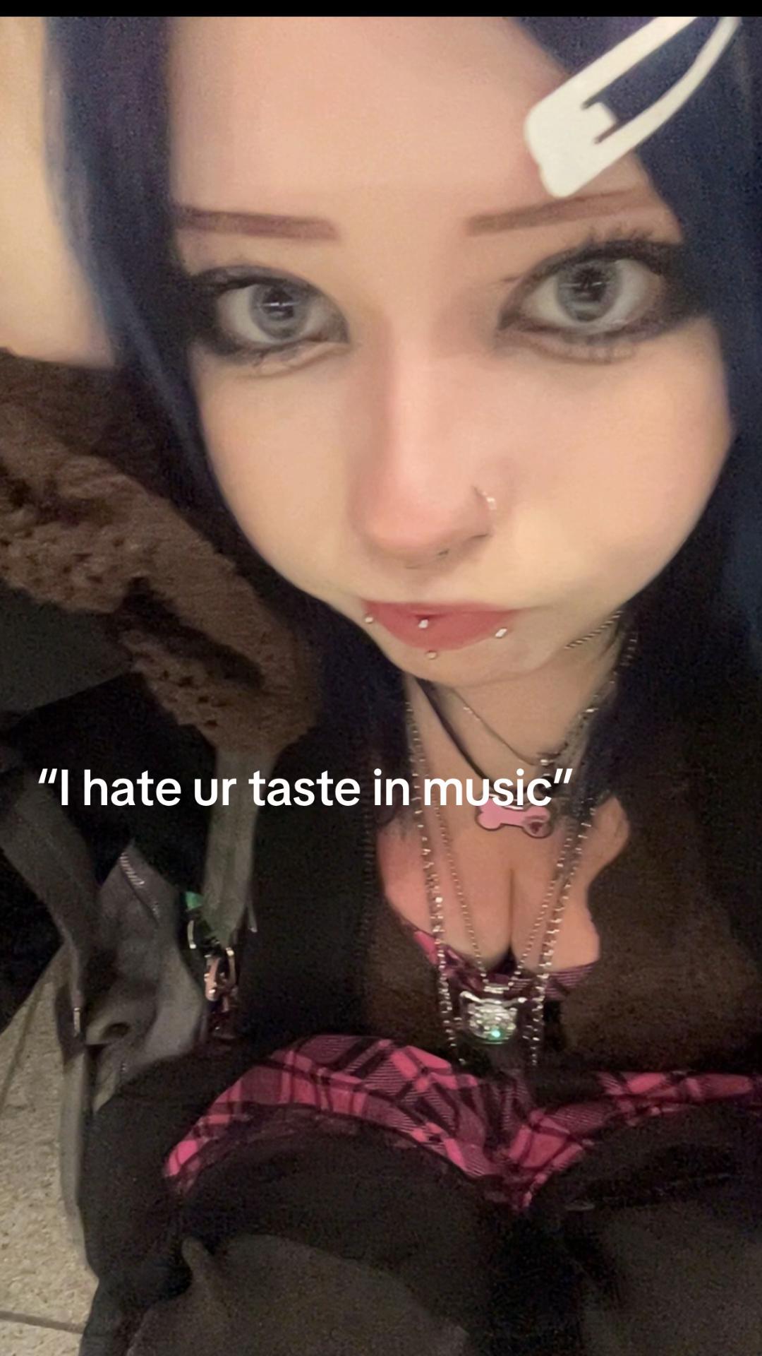 @Ursosmellie:<